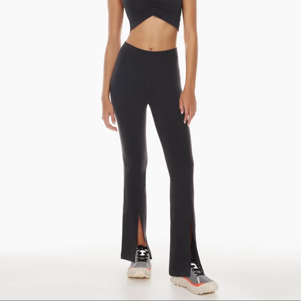 Aritzia TnaBUTTER™ Split Hi-Rise Long Legging XS